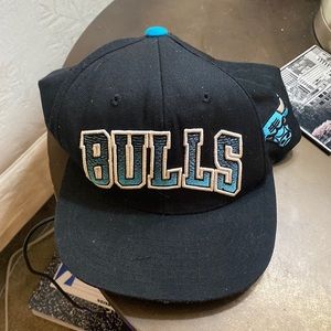 VINTAGE CHICAGO BULLS ONE OF A KIND CAP